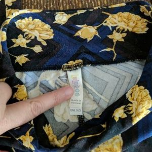 One-size Lularoe leggings
